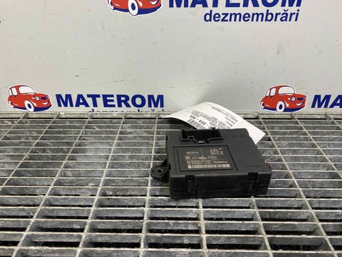 MODUL USA/DREAPTA SPATE FORD FIESTA - - (2012 2017)