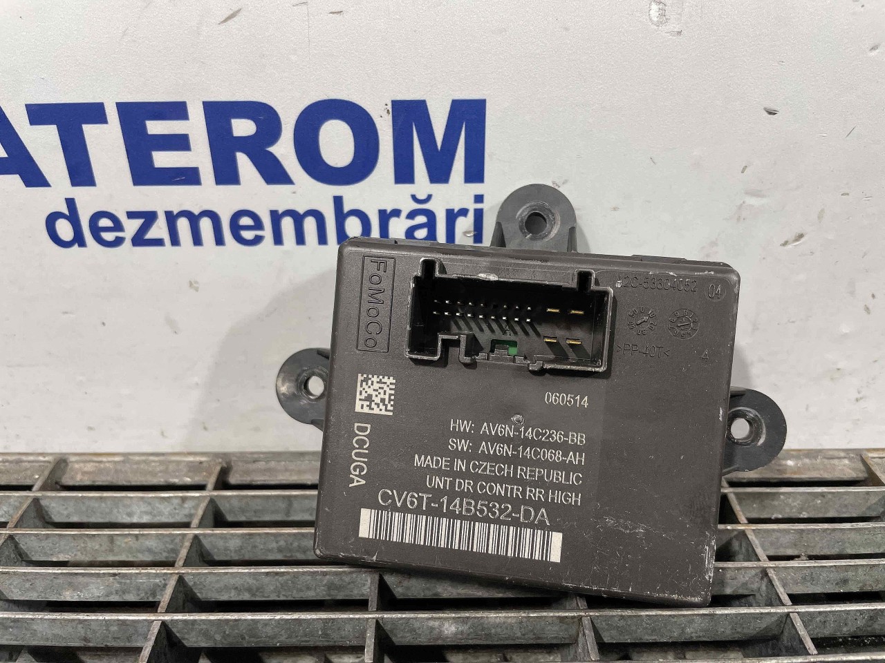 MODUL USA/DREAPTA SPATE FORD KUGA - - (2012 2019)