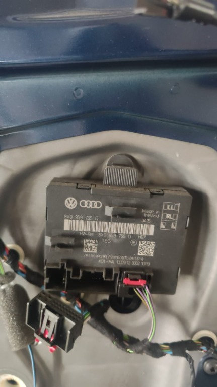 Modul usa dreapta spate Skoda Superb 2.0 TDI cod motor CLJ ,transmisie automata ,an 2013 cod 8X09597...