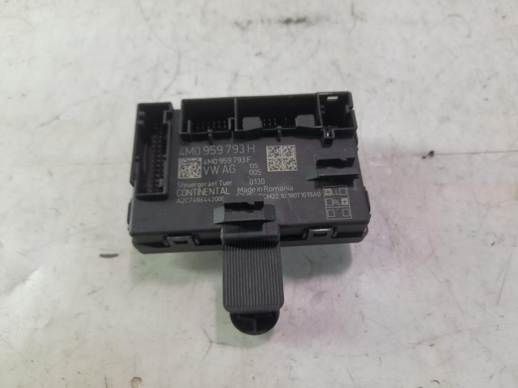 Modul usa stanga fata 4M0959793H Audi Q7 4M [2015 - 2020] 3.0 tdi DHX hybrid