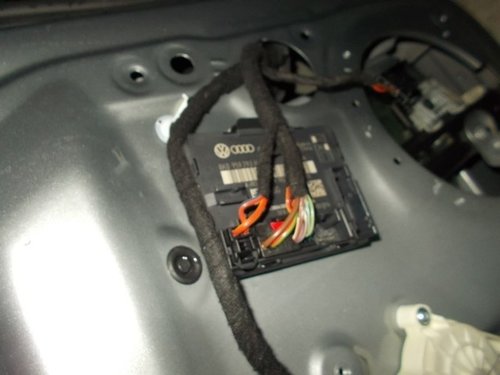 Modul usa stanga fata Audi A5 (8T3) , cod 8K0959793H