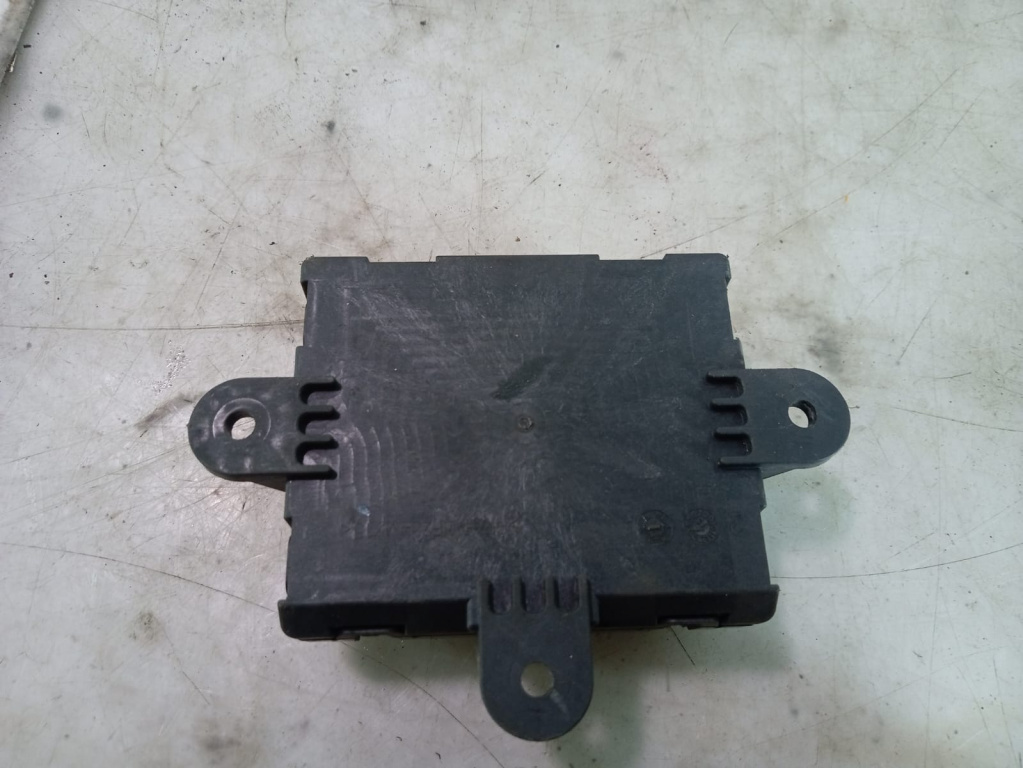 Modul usa stanga fata gj32-14d618-ba Jaguar XE X760 [2014 - 2020] 2.0 d 204DTD