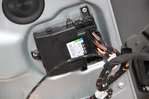 Modul usa stanga fata Mercedes R-Class 2006-2010 w251 , v251 A1648701526