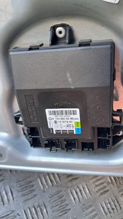 Modul usa stanga fata Mercedes R-Class W251 3.0 CDI an 2010 cod A1648209385