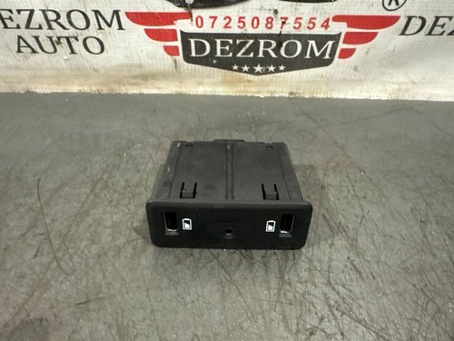 Modul USB & Aux 280239684R Renault Megane IV Hatchback (B9A/M/N) 1.3 TCe 102 cai H5H 470