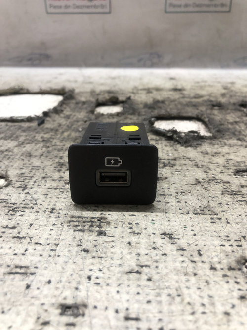 Modul usb Dacia Duster 1.0 Benzina 2021, 280239782R