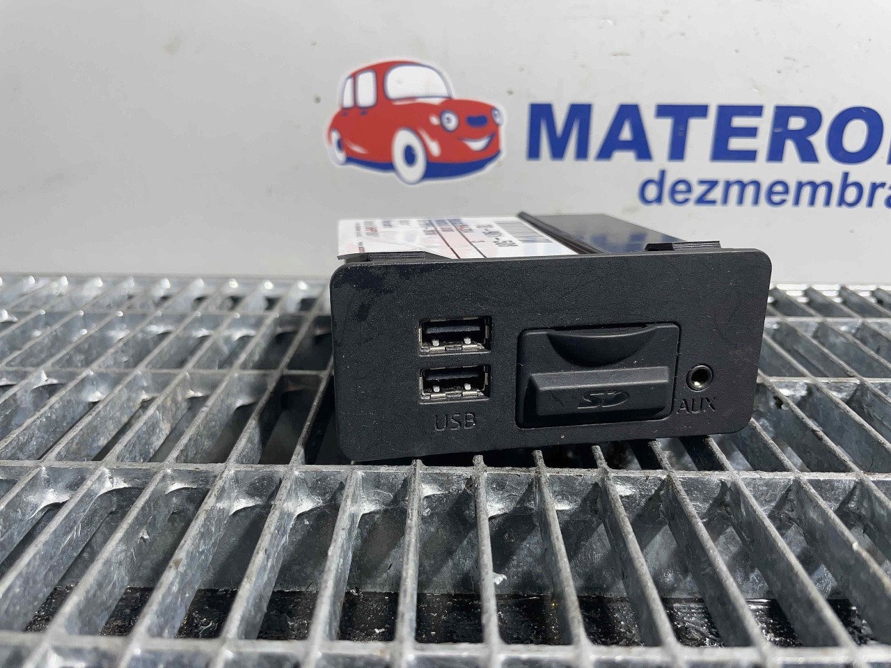 MODUL USB MAZDA 3 3 - - (2013 2018)