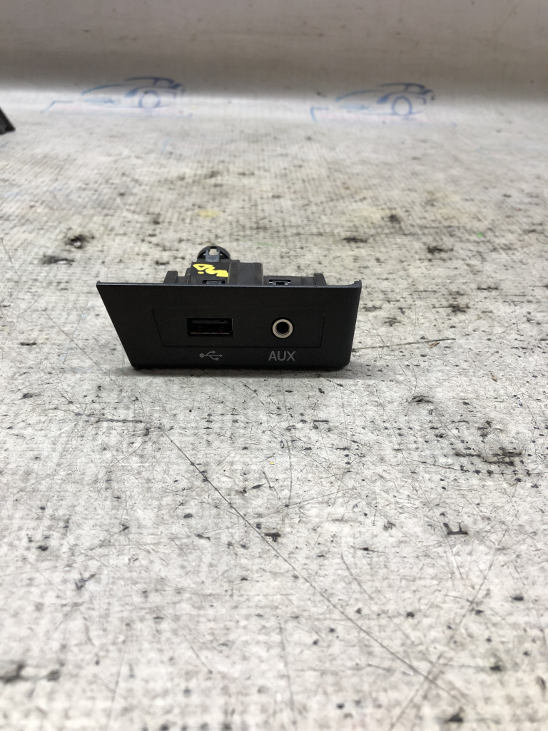 Modul usb Skoda RAPID 1.4 Motorina 2015, 5JC035727