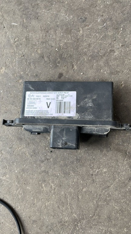 Modul xenon Citroen C5 2.0 HDI combi , an de fabricatie 2016 cod 9673195480