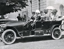 Momente istorice legate de automobile