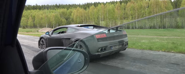 Momentul acela cand un Lamborghini Gallardo nu poate tine pasul cu un Volkswagen Golf