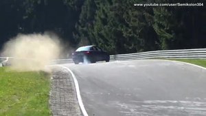 Momentul in care un Audi A4 loveste puternic parapetul de la Nurburgring