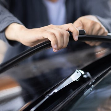Montaj Stergator Parbriz Auto Oradea