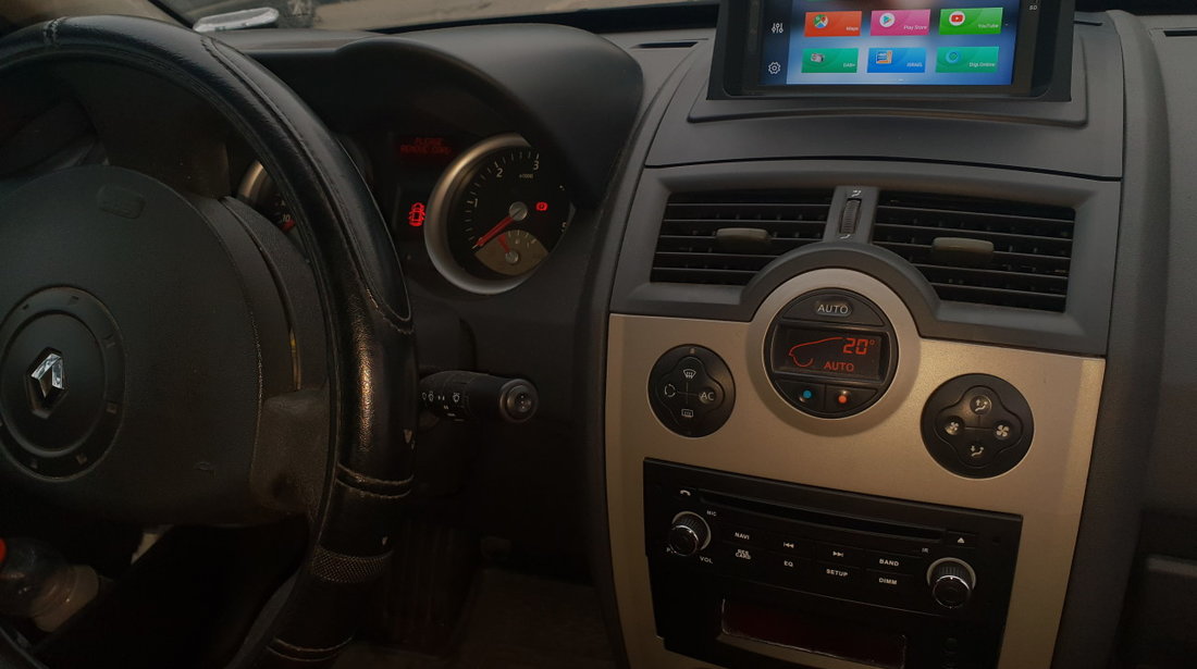 Montez navigații dedicate GPS dvd tetiere camere video boxe subwoofer alarme incălzire scaune