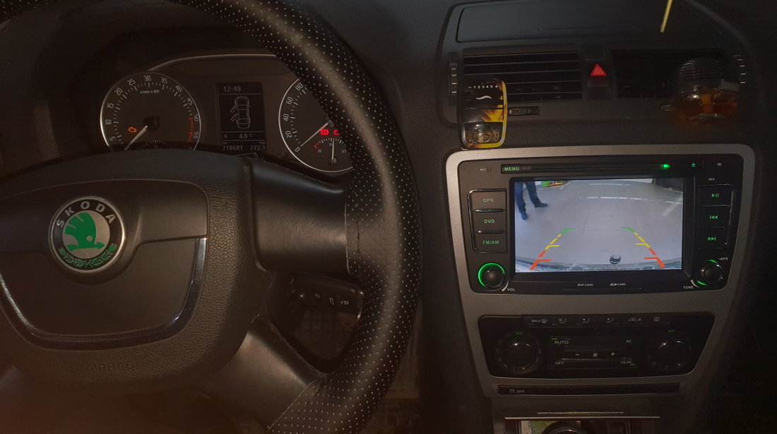 Montez navigații dedicate GPS dvd tetiere camere video boxe subwoofer alarme incălzire scaune