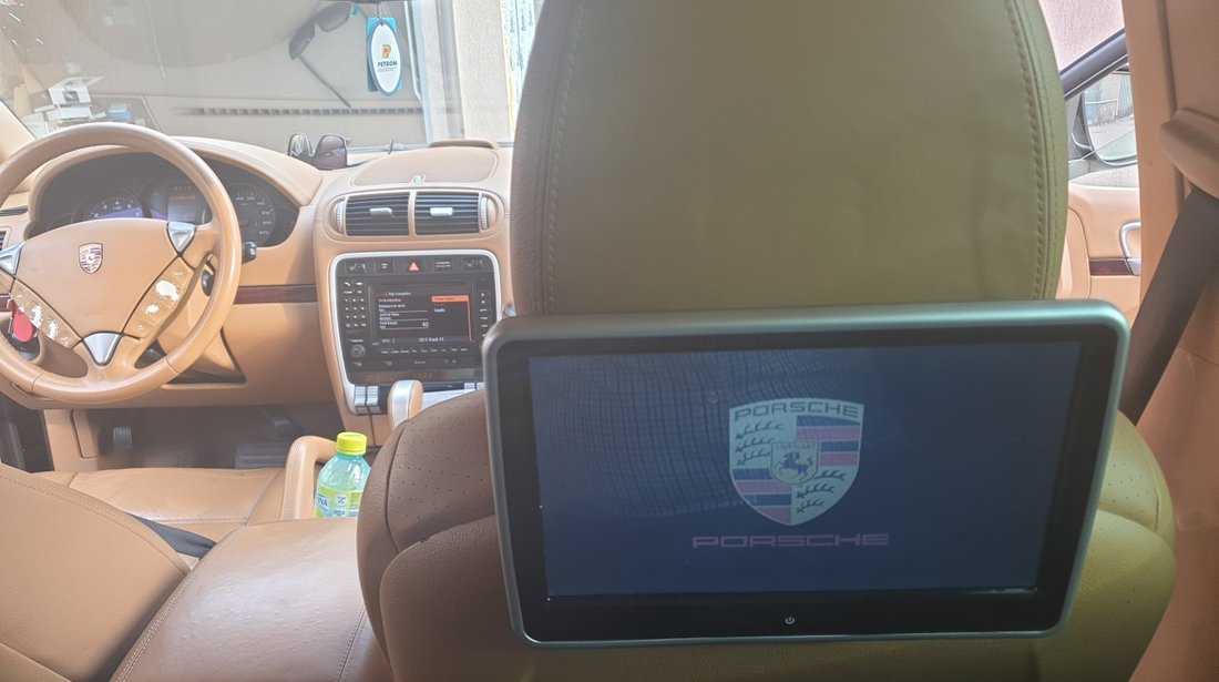 Montez navigații dedicate GPS dvd tetiere camere video boxe subwoofer alarme incălzire scaune