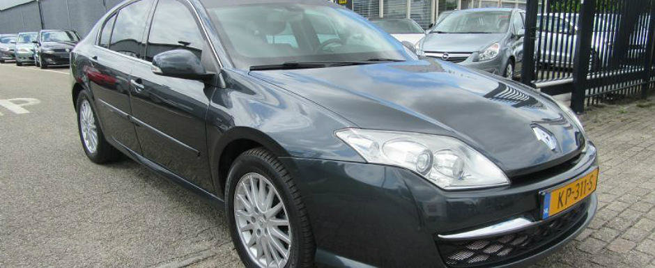 Motivul pentru care acest Renault din 2009 se vinde astazi la pret de Mercedes nou Motivul pentru care acest Renault din 2009 se vinde astazi la pret de Mercedes nou