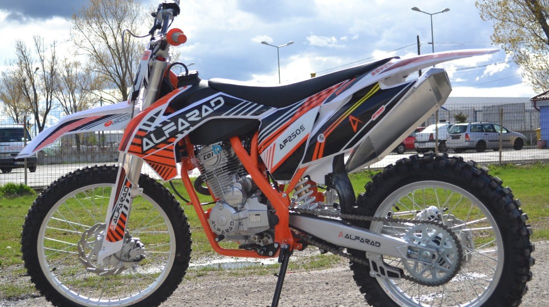 Motocicleta Cross ALFARAD 250cc Tornado