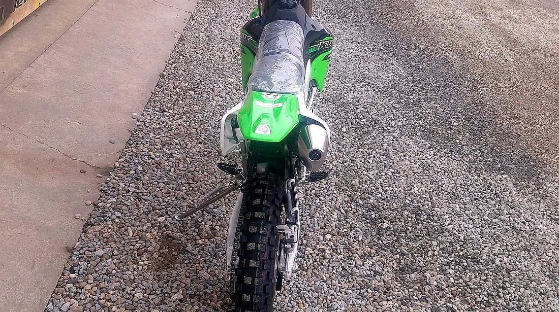 Motocicleta Kawasaki KLX450R 2016