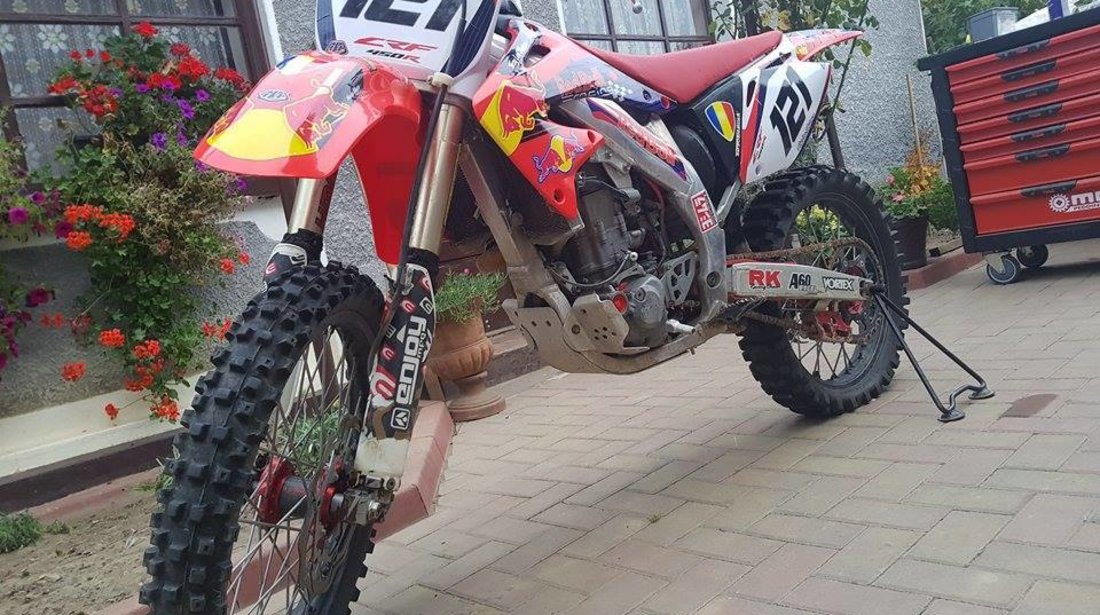 Motocross Honda crf 450R an 2005 modificata pentru competitii