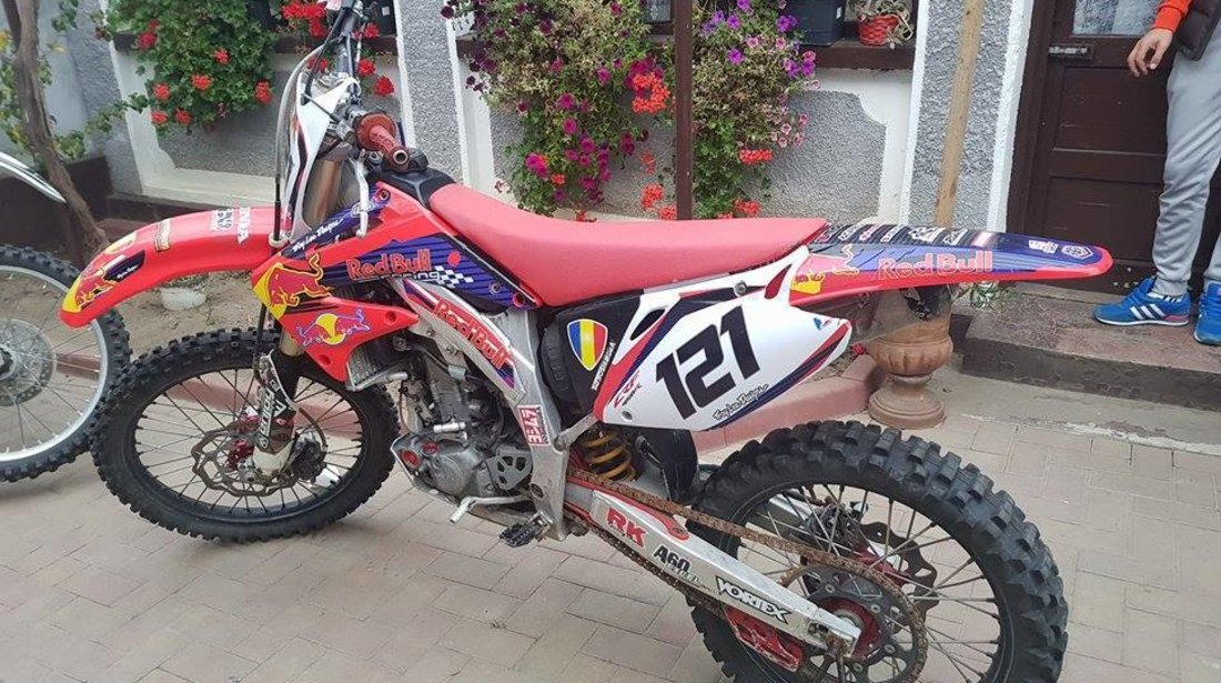 Motocross Honda crf 450R an 2005 modificata pentru competitii