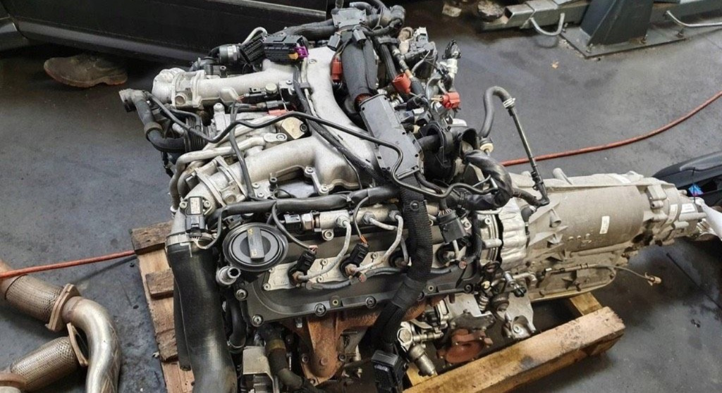 Motor Audi A8 4H D4 4.2TDI CDS, CDSB 351Cp