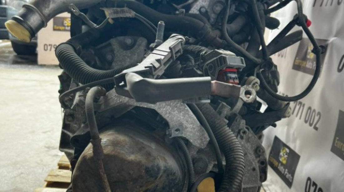 Motor complet fara anexe Dacia Duster 1.5 dCi transmisie manualata 5+1 an 2011 cod motor K9K892