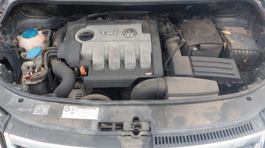 Motor complet fara anexe Volkswagen Touran 2009 VAN 1.9 TDI