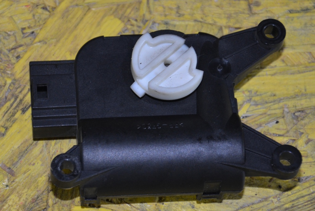 Motor cutie clima audi 2005- 2009. COD: 4F0820511