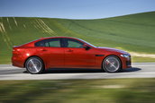 Motor de 300 CP pentru Jaguar XE, XF si F-Pace