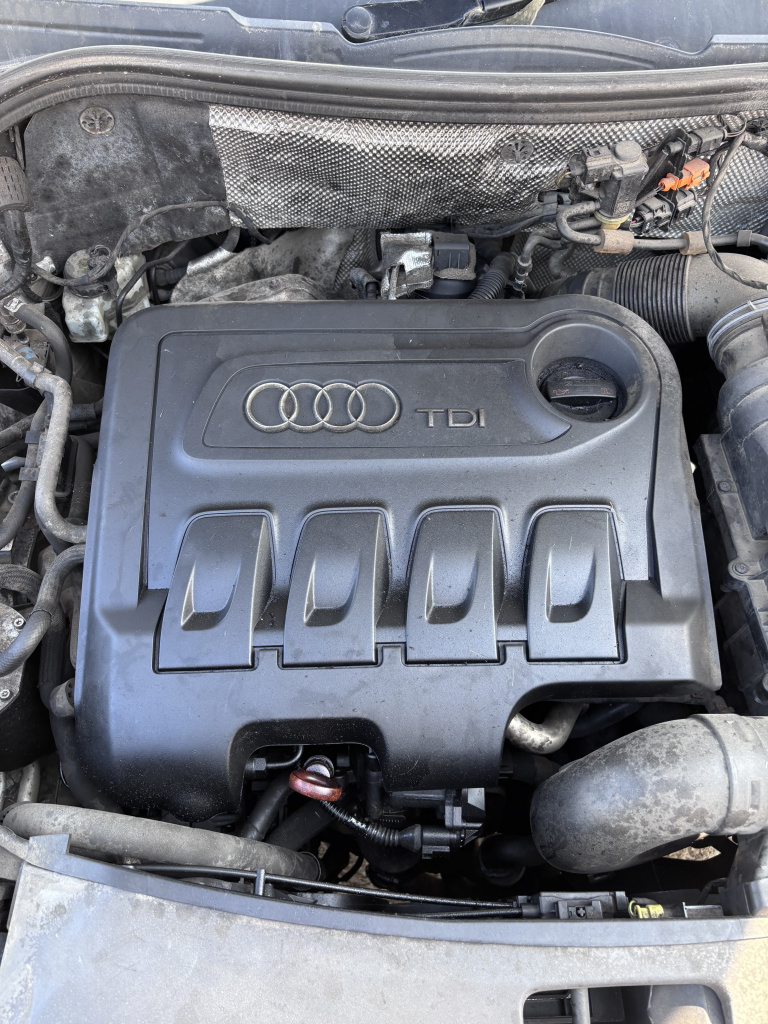 Motor dezechipat Audi Q3 2.0 Motorina 2011, -