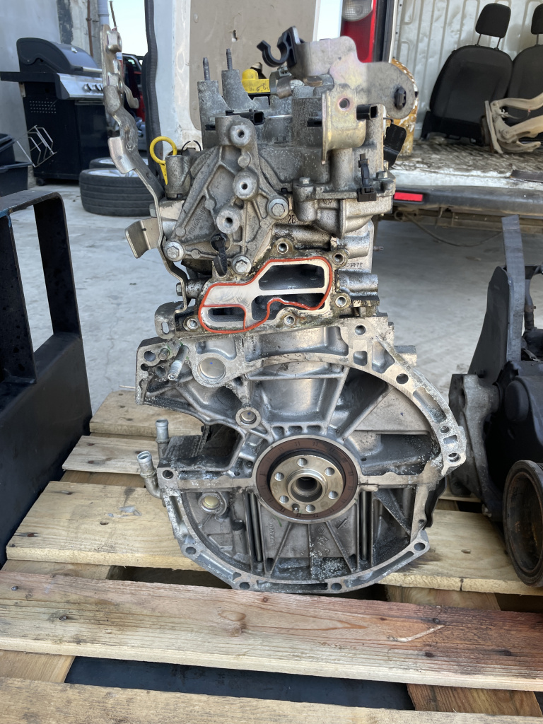 Motor dezechipat Nissan Qashqai 1.2 Benzina 2014, HRA2 / 029650A