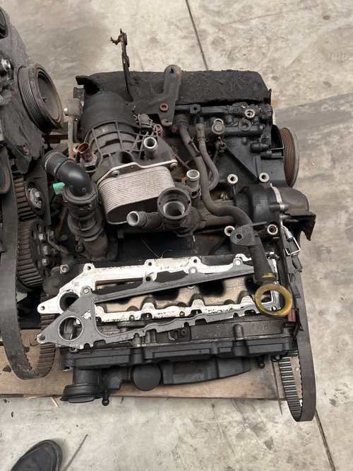 Motor dezechipat Volkswagen Golf 7 1.6 Motorina 2015, CLH