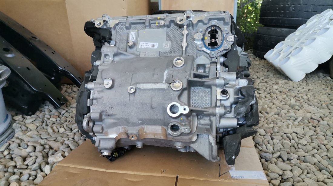 Motor electric BMW i4 (G26) M50 BMW iX produs 25.10.2022 partea frontala 5A556C7