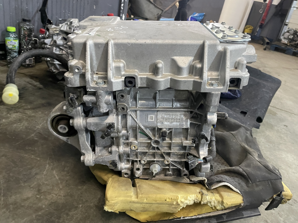 Motor Electric Renault Megane 5 - Electric 2024, 6AM408 / C004783
