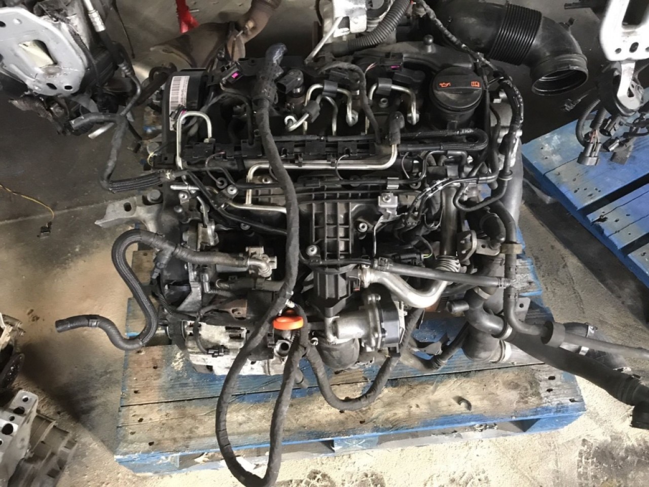 Motor fara accesorii skoda octavia II facelift 1.6 tdi cayc 105 cai