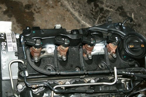 Motor fara accesorii vw passat b6 1.6 tdi cayc 105 cai