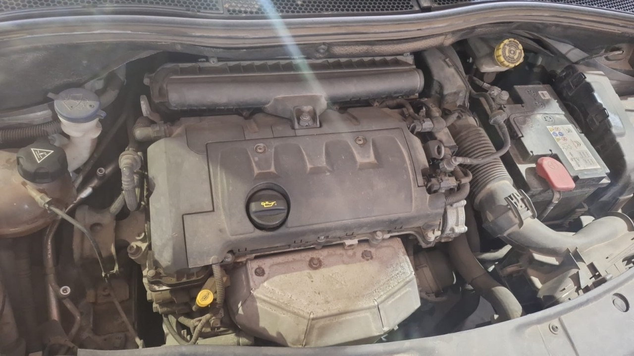 Motor Fara Anexe Peugeot 2008 1.6 VTI 5FS (5F01) 120 Cai 140.000 km
