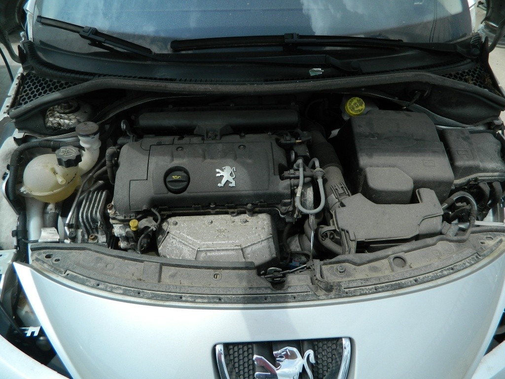 Motor fara anexe Peugeot 207 Hatchback 1.4 benzina model 2006