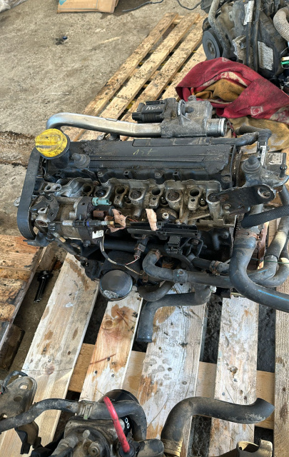 Motor fara anexe Renault Clio 2 [facelift] [2001 - 2005] Hatchback 5-usi 1.5 dCi MT (65 hp)