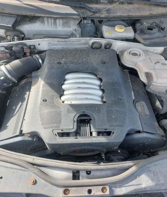Motor fara anexe Volkswagen VW Passat B5.5 [facelift] [2000 - 2005] wagon 2.8 4Motion AT (193 hp)