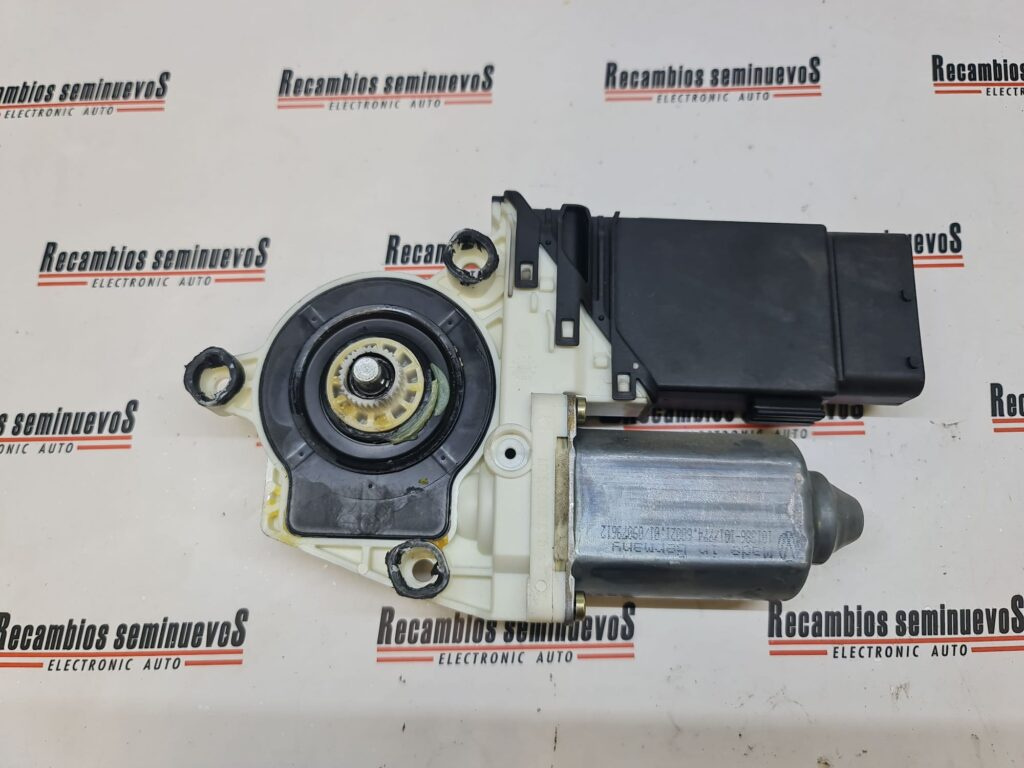 MOTOR geam fata dreapta SEAT LEON 1 J19 598 02D / 1J1959802D / 9776 101434 203 / 9776101434203 / F005S000481 J19 598 02D / 1J1959802D / 9776 101434 203 / 9776101434203 / F005S00048