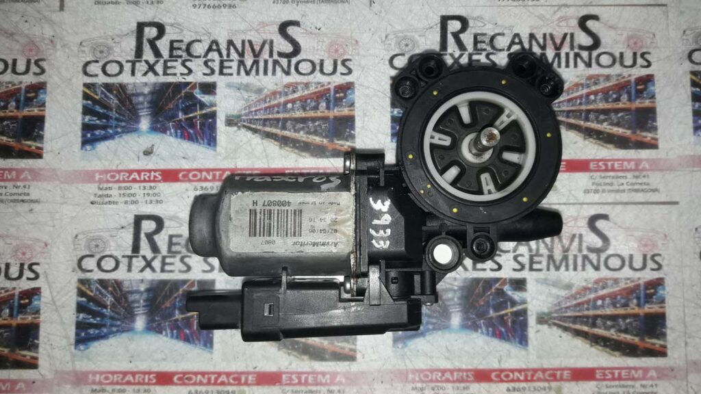 MOTOR geam fata dreapta SEAT LEON 1C0 959 802 C / 1C0959802C / 105529301C0 959 802 C / 1C0959802C / 10552930