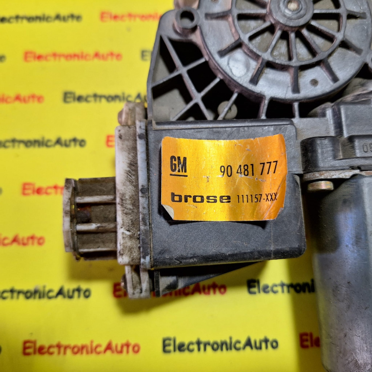 MOTOR geam fata stanga OPEL CORSA B, 904