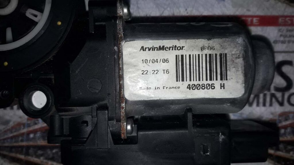 MOTOR geam spate dreapta RENAULT ESPACE 3 82003057258200305725