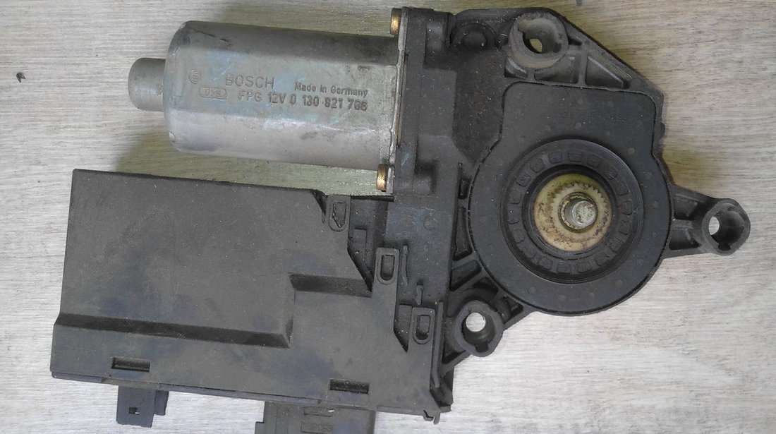 Motor macara dreapta fata peugeot 307 cod 9634457480