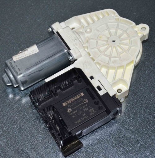 MOTOR MACARA GEAM FATA STANGA VW PASSAT B6 / C3 2007