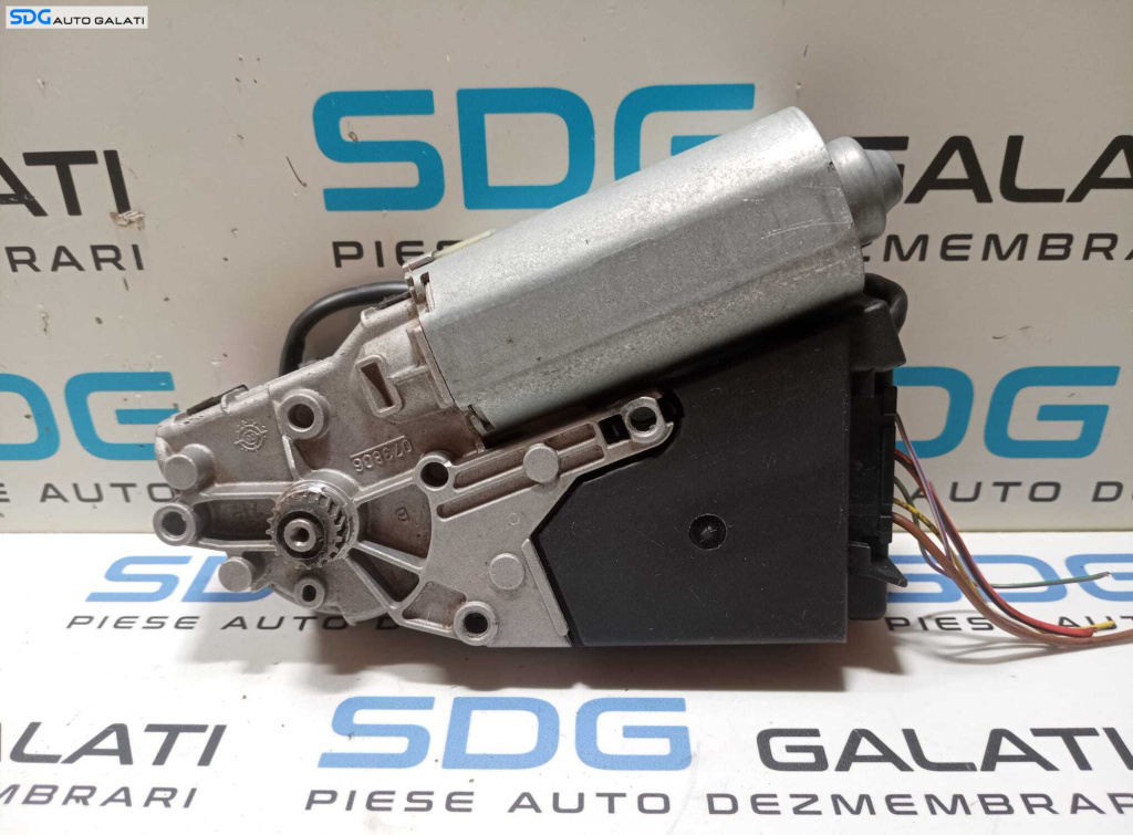 Motor Motoras Actionare Trapa Volkswagen Passat B6 2.0 TDI 2005 - 2010 Cod 1K0959591 0390200017 [M4755]
