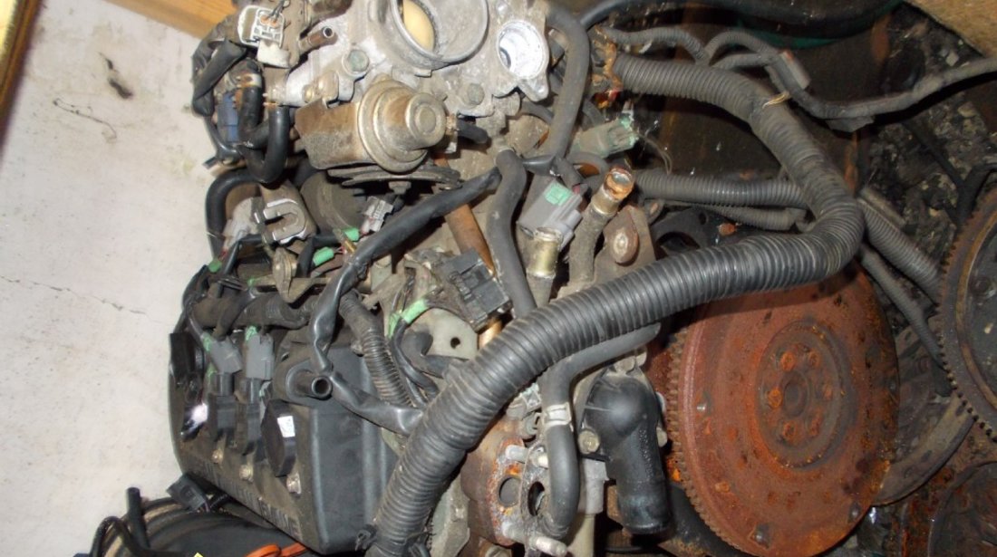 Motor Nissan Almera 2 1 8 benzina 2001