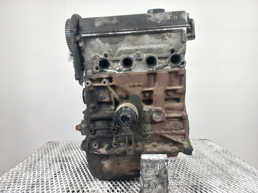 Motor Vw Polo (6N1) 1994-1999 75 1.6 Aee Benzina Complet Fara Anexe